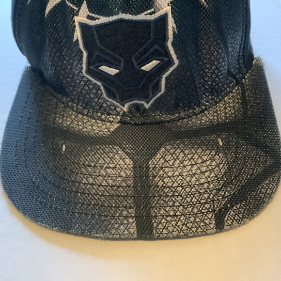 Black Panther Hat Snapback Cap Black Distressed Supper Hero. Wakanda Logo - Picture 14 of 16